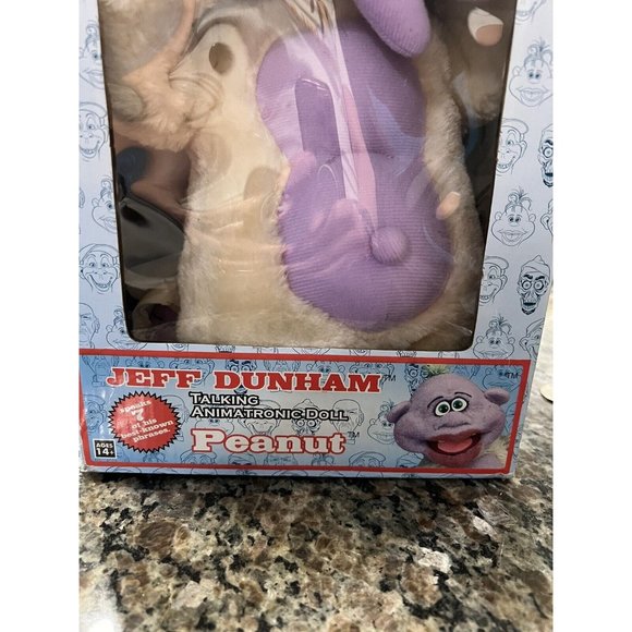 NECA JEFF DUNHAM PEANUT 18" TALKING DOLL - Picture 4 of 9